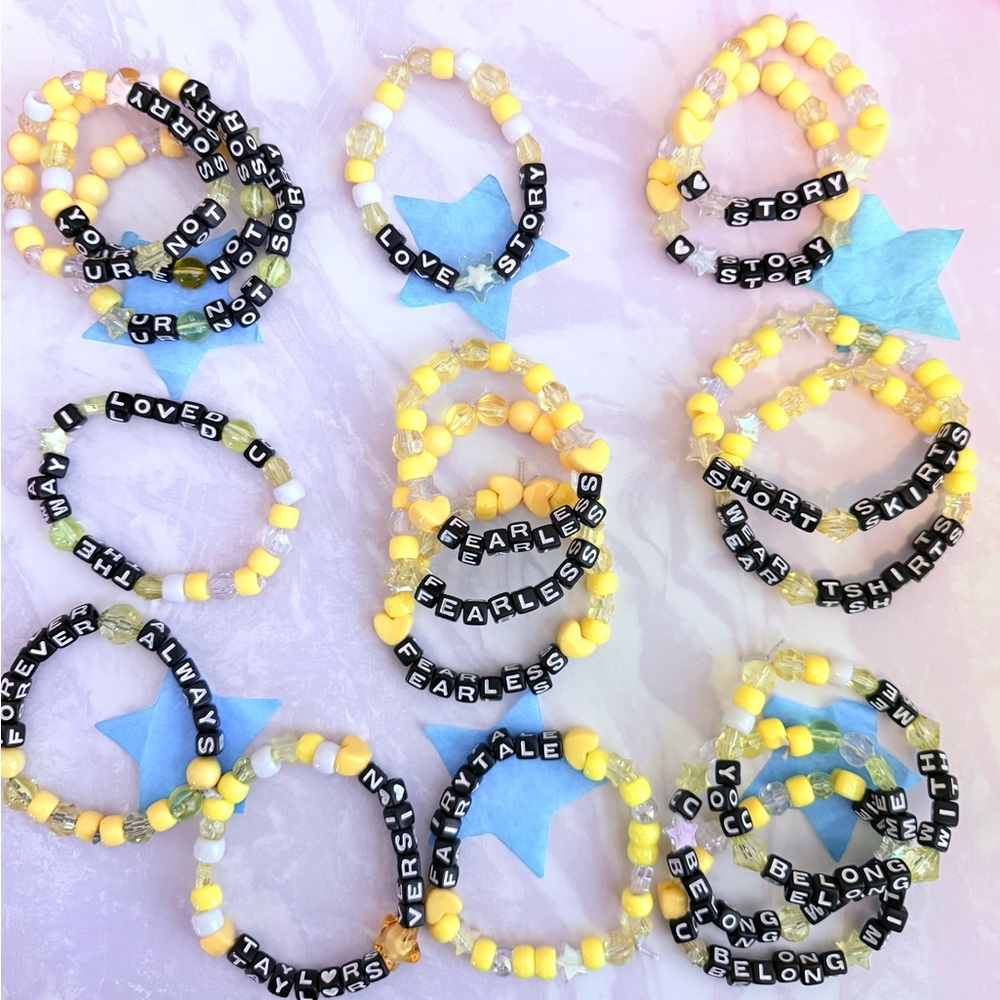 Taylor Swift Yellow and Black Beaded Bracelets (2) 💛